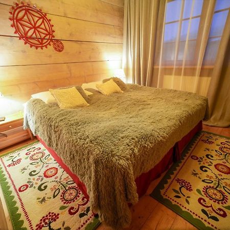 Bed and Breakfast Gosciniec Debowa Gazdowka Ustrzyki Dolne Esterno foto