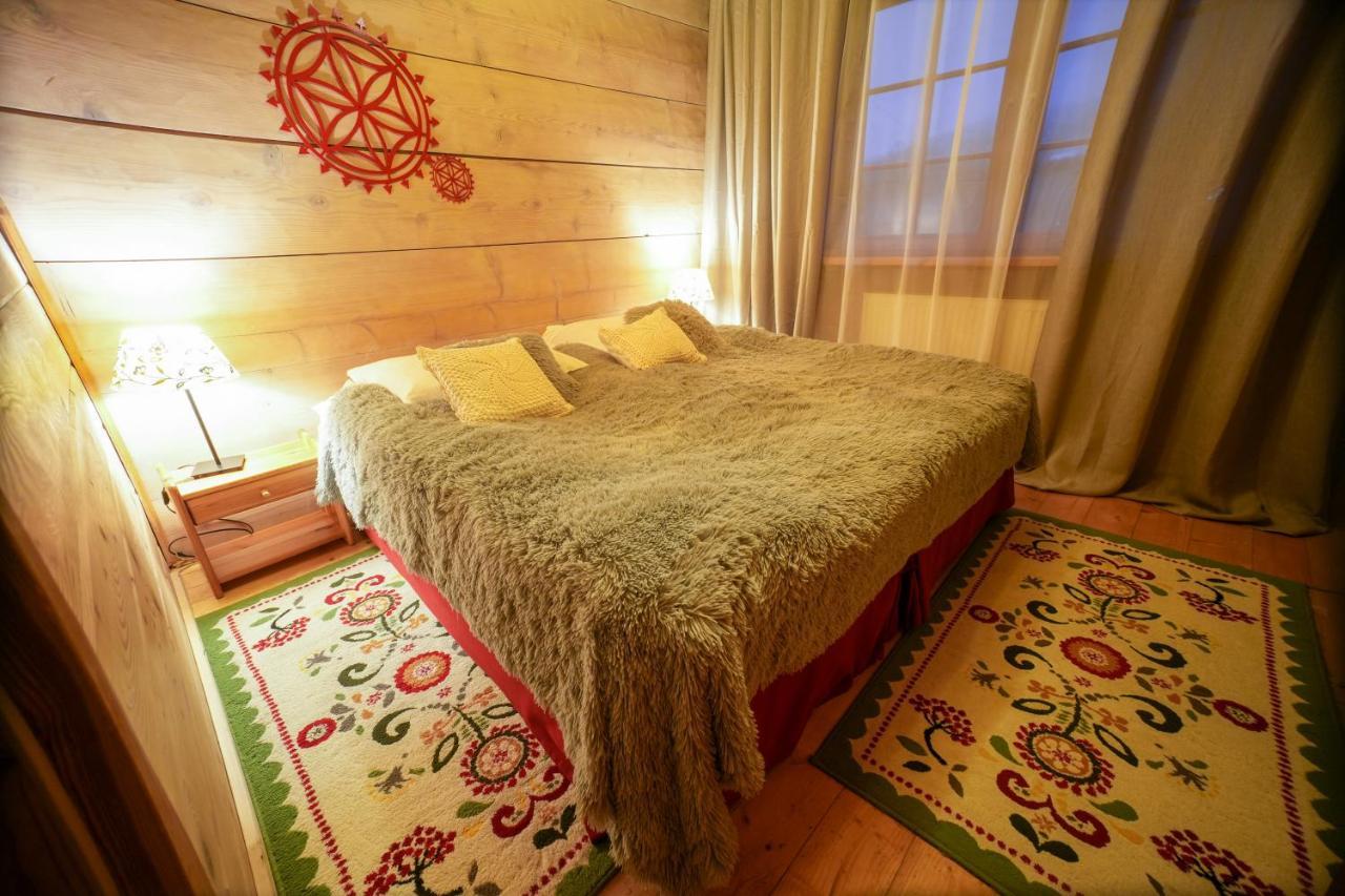 Bed and Breakfast Gosciniec Debowa Gazdowka Ustrzyki Dolne Esterno foto
