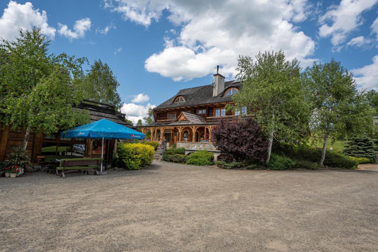 Bed and Breakfast Gosciniec Debowa Gazdowka Ustrzyki Dolne Esterno foto