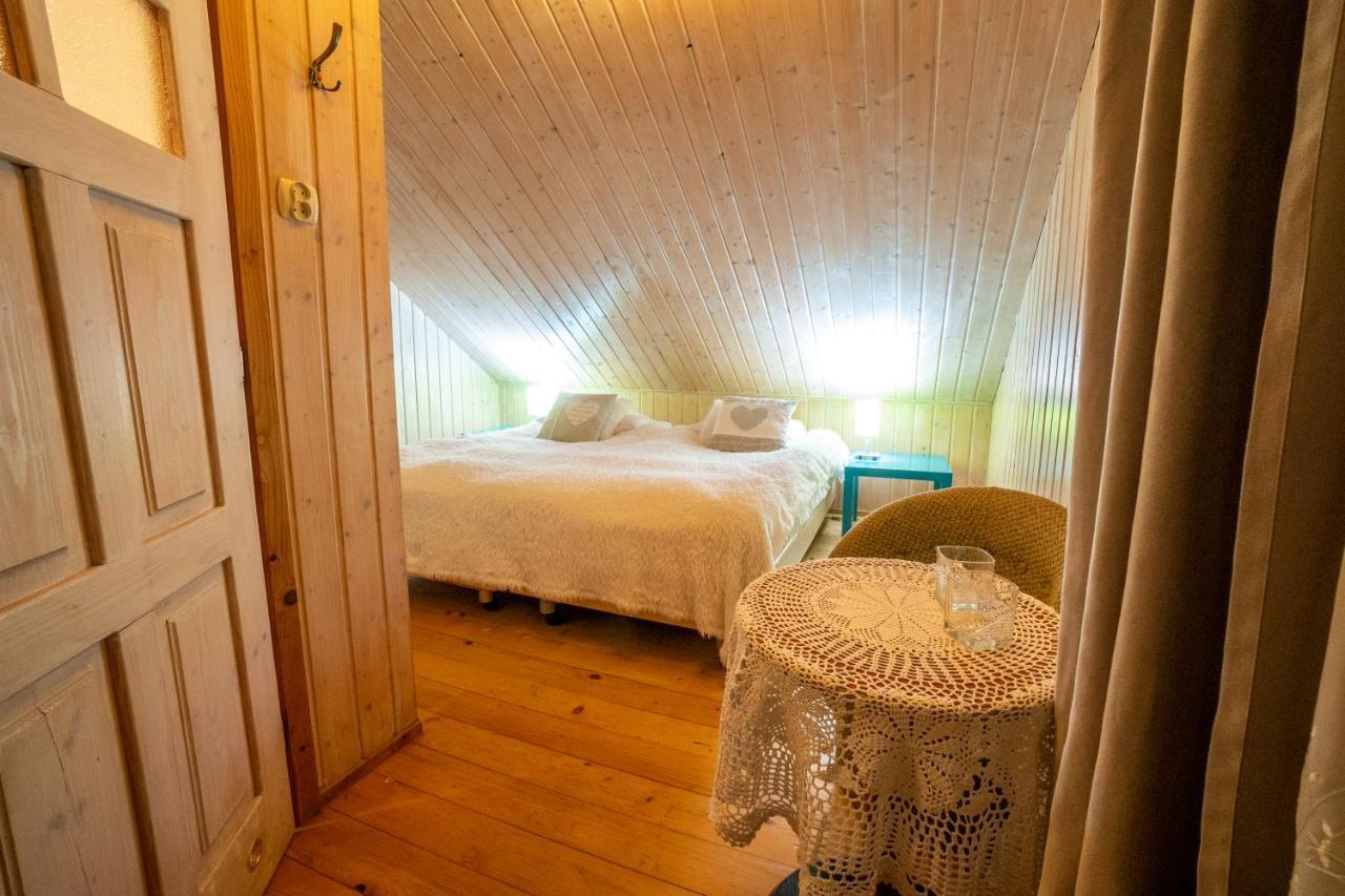 Bed and Breakfast Gosciniec Debowa Gazdowka Ustrzyki Dolne Esterno foto